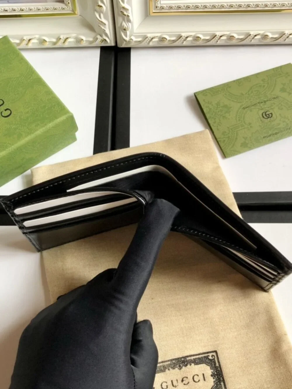 Gucci Aria GG Supreme Wallet